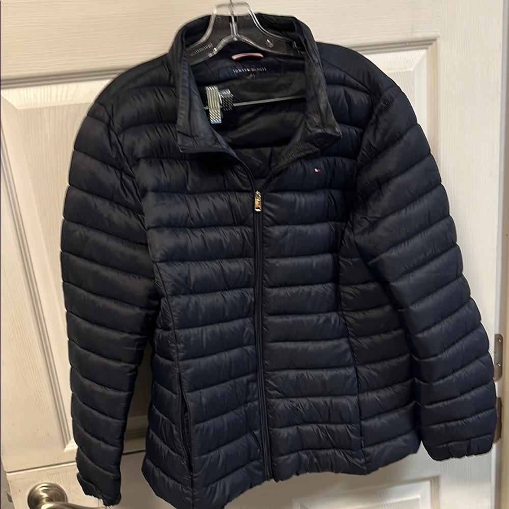 Tommy Hilfiger Black Puffer Jacket with Quilted Design